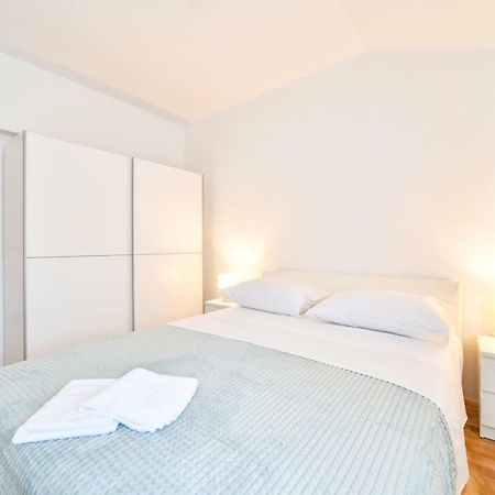 Apartman Novokmet-Crno Hotel Zadar Buitenkant foto