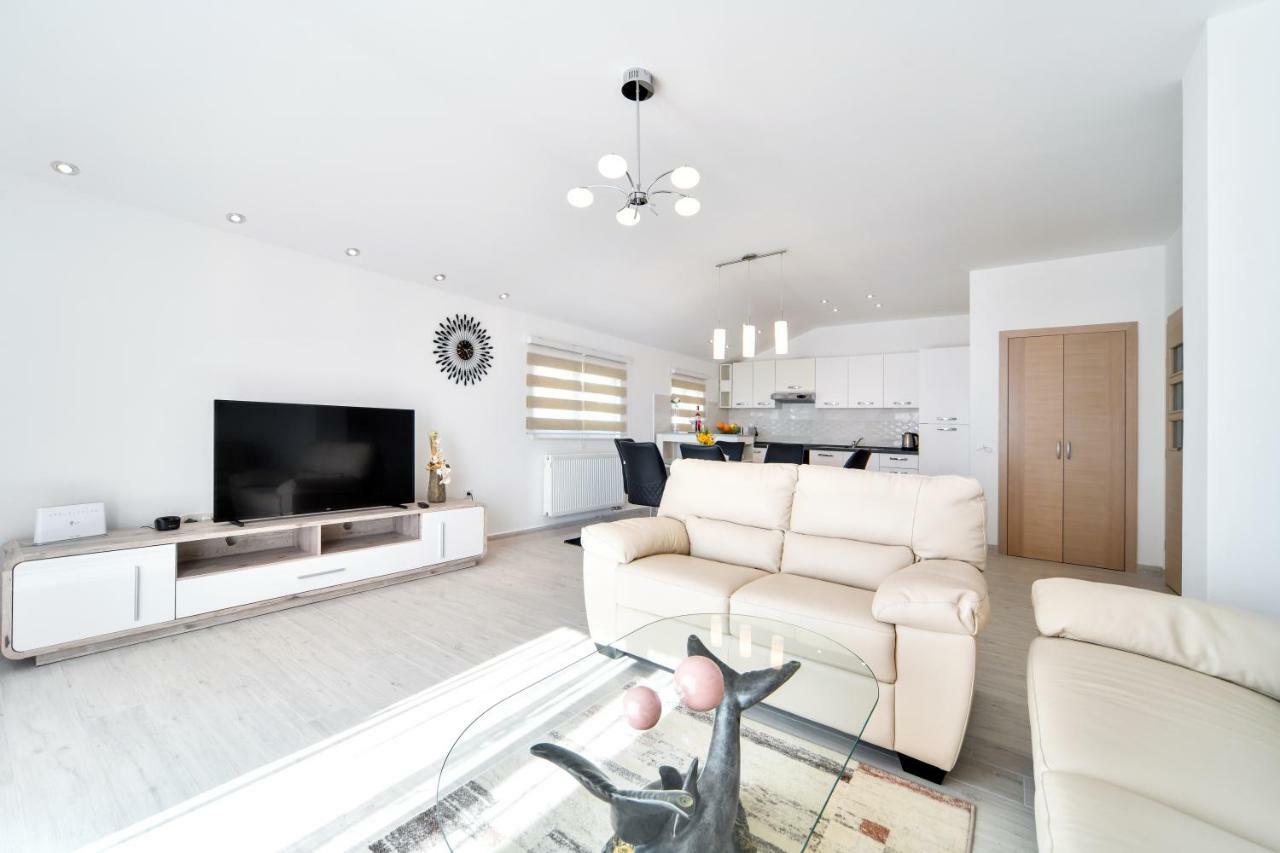 Apartman Novokmet-Crno Hotel Zadar Buitenkant foto