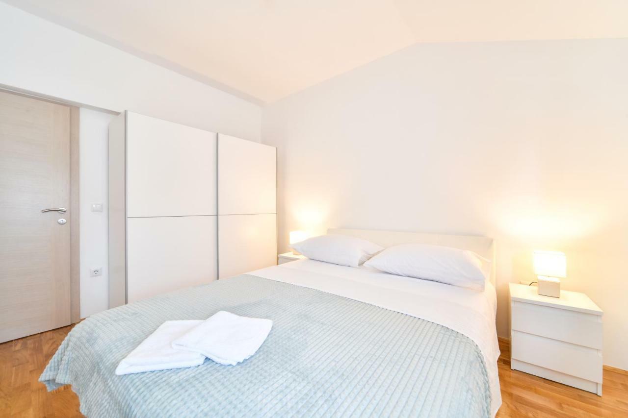 Apartman Novokmet-Crno Hotel Zadar Buitenkant foto