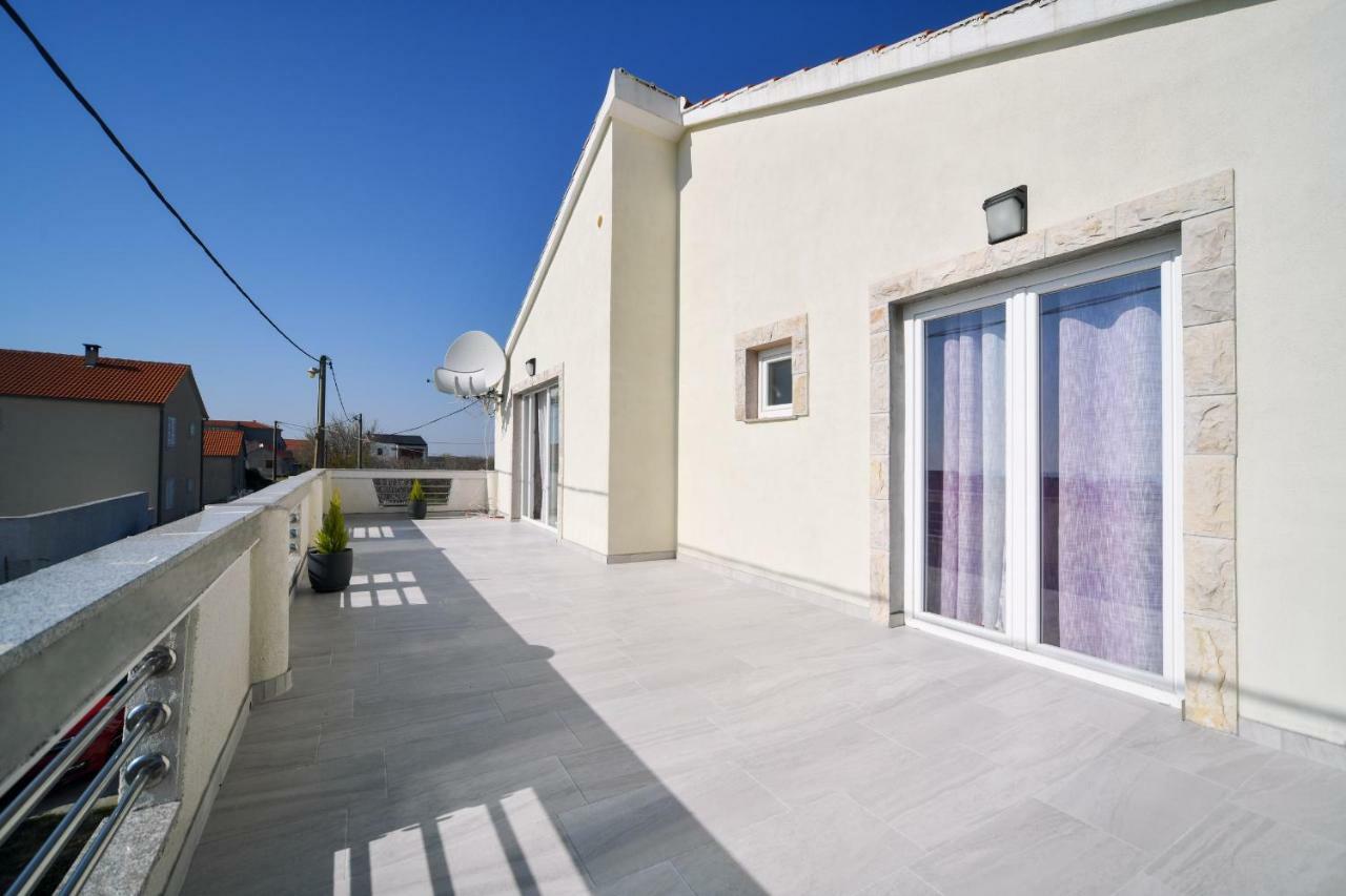 Apartman Novokmet-Crno Hotel Zadar Buitenkant foto
